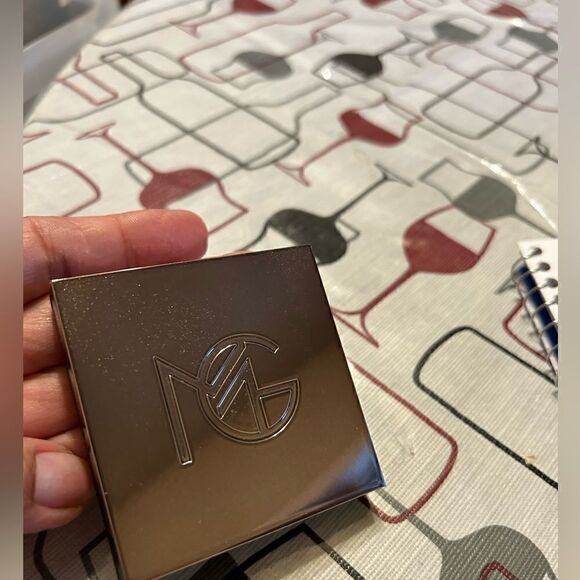 NWT/NIB NG Highlighter Compact - Picture 6 of 9